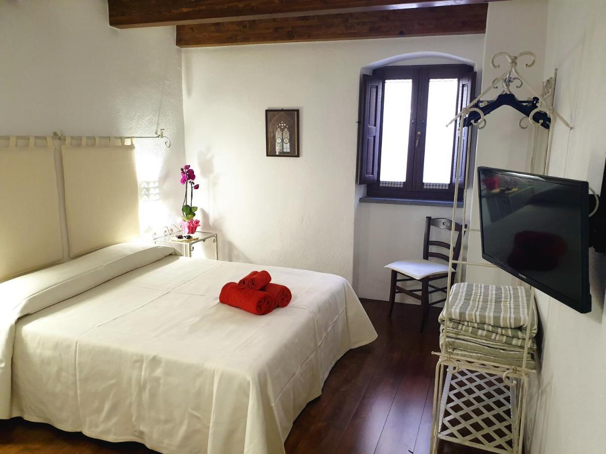 The Templars Guesthouse Santu Lussurgiu Kültér fotó