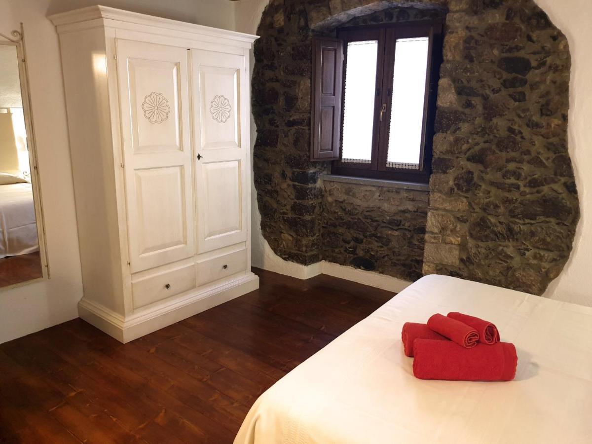 The Templars Guesthouse Santu Lussurgiu Kültér fotó