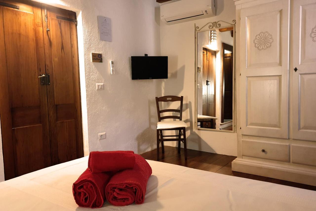 The Templars Guesthouse Santu Lussurgiu Kültér fotó