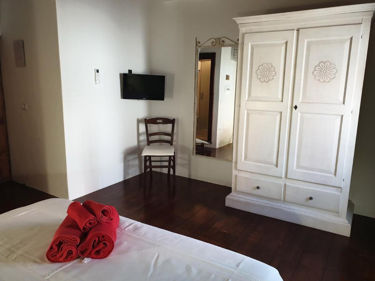 The Templars Guesthouse Santu Lussurgiu Kültér fotó