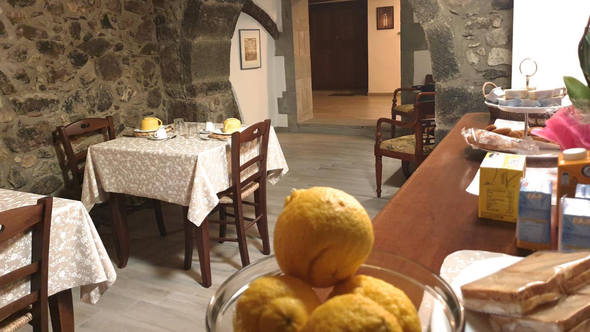 The Templars Guesthouse Santu Lussurgiu Kültér fotó