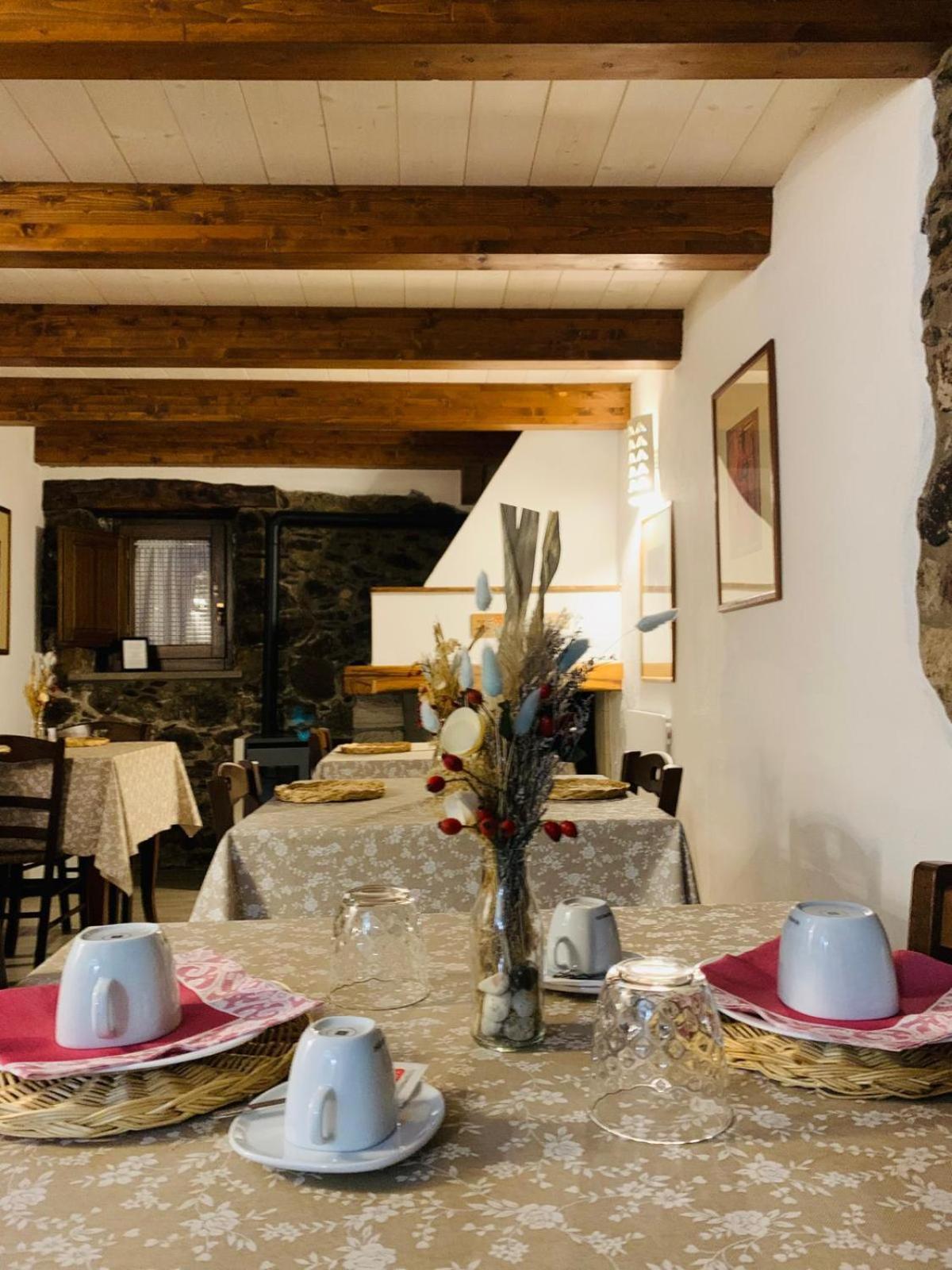 The Templars Guesthouse Santu Lussurgiu Kültér fotó