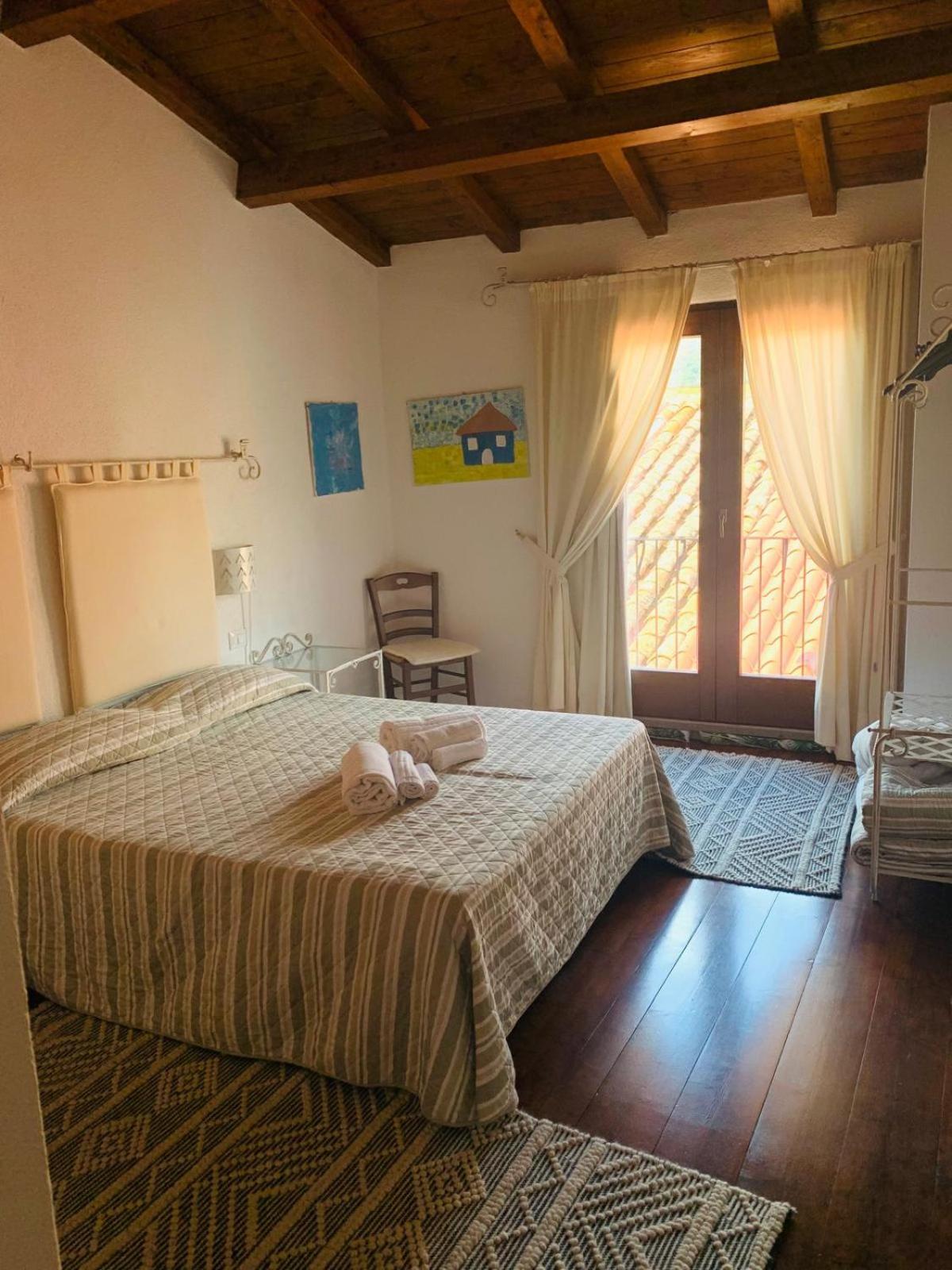 The Templars Guesthouse Santu Lussurgiu Kültér fotó