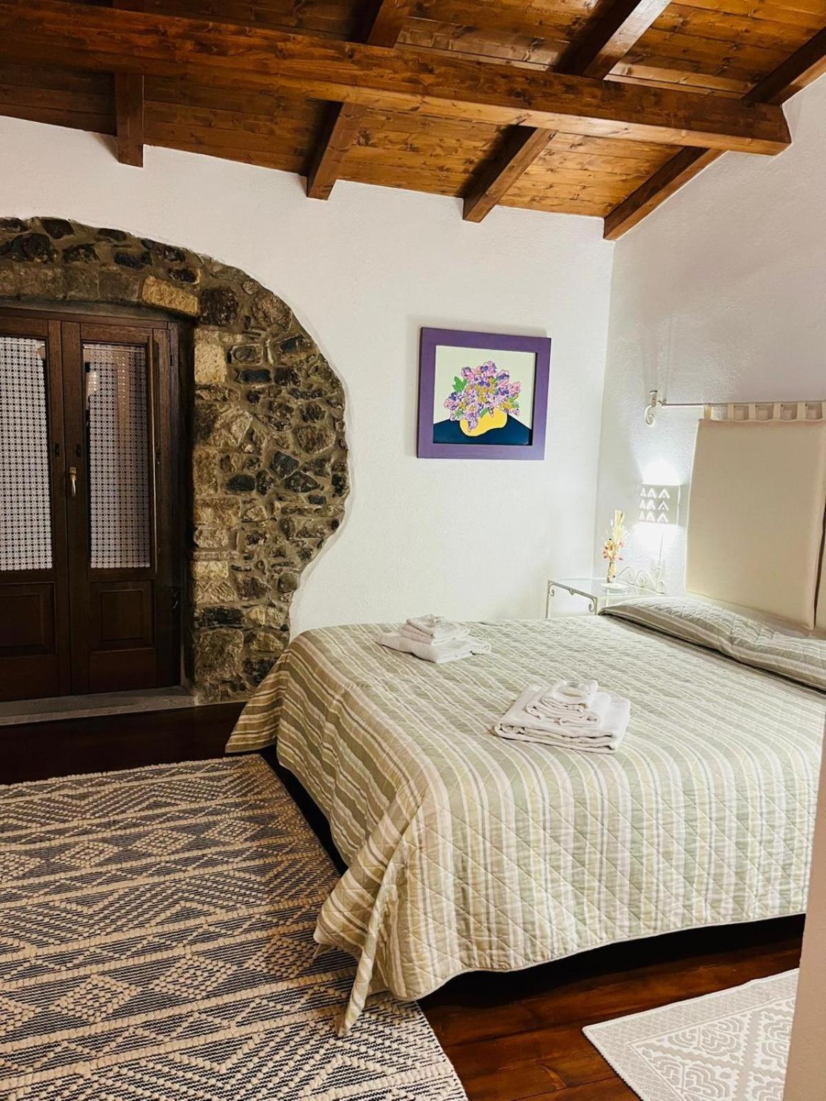 The Templars Guesthouse Santu Lussurgiu Kültér fotó